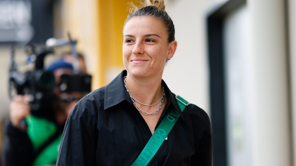 Chloe Logarzo Western United